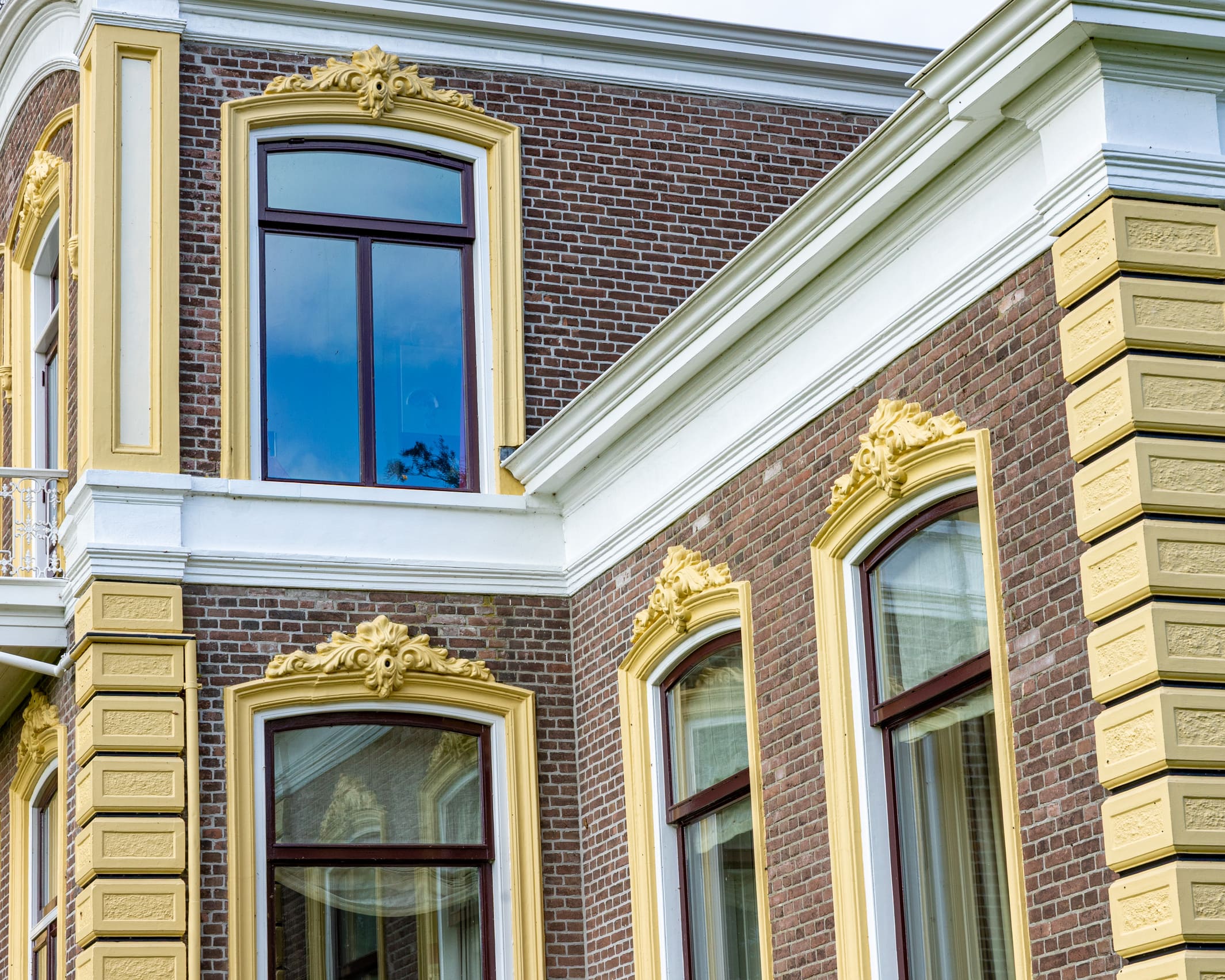 Sierelement en ornamentiek gevel