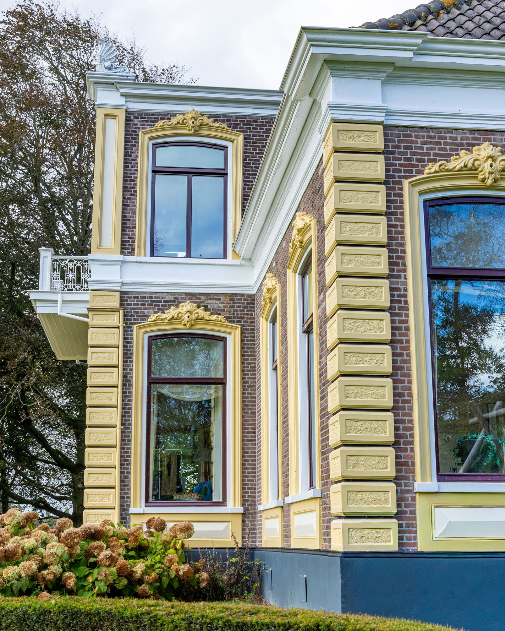 Daklijst en kroonlijst detail